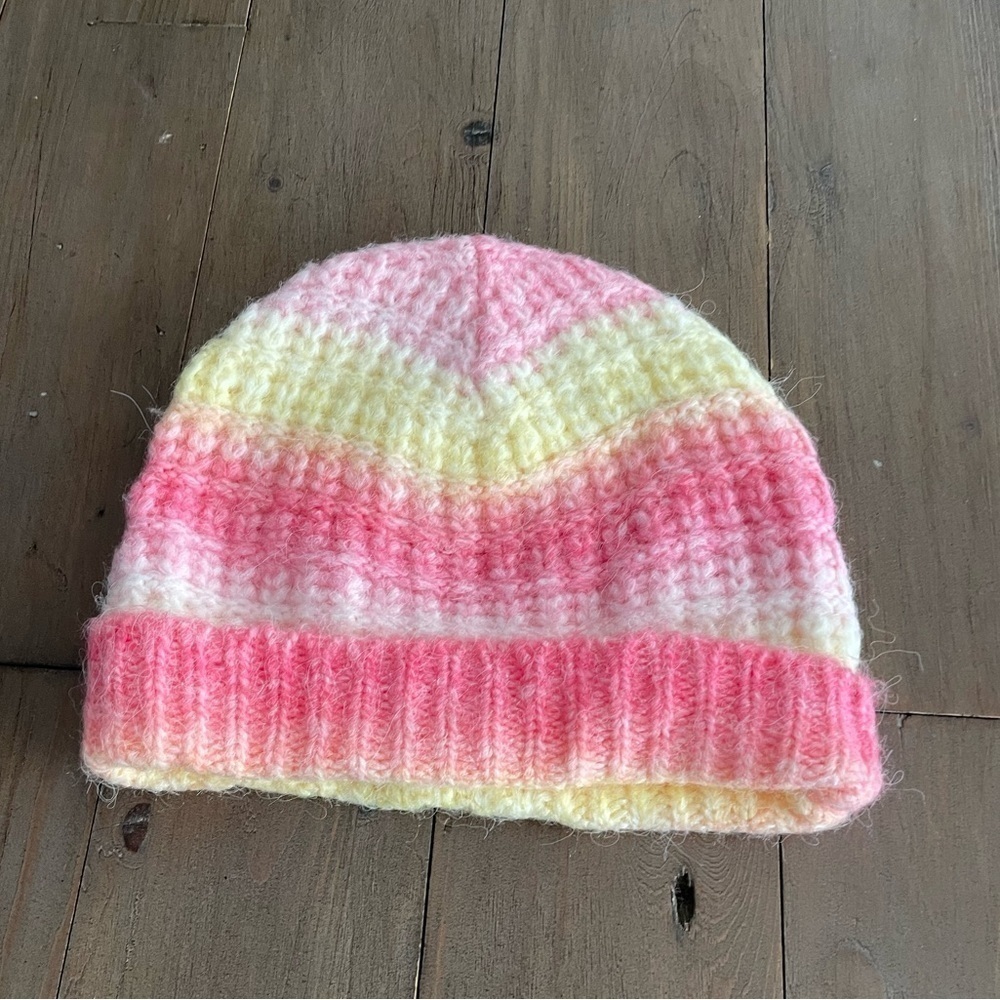 For Love and Lemons Rosa ombré beanie NWT